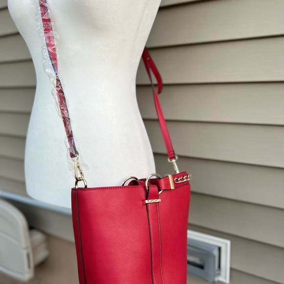 Inc international concepts red bucket bag crossbody bag - Picture 1 of 12